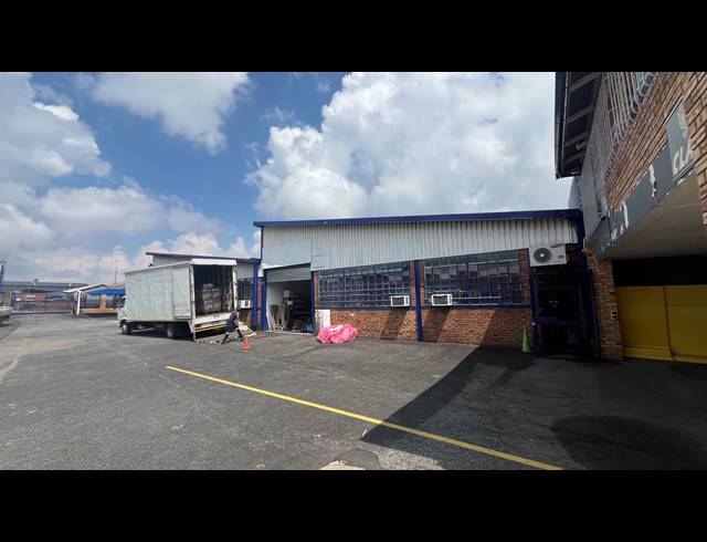 406M² WAREHOUSE TO LET IN SPARTAN
